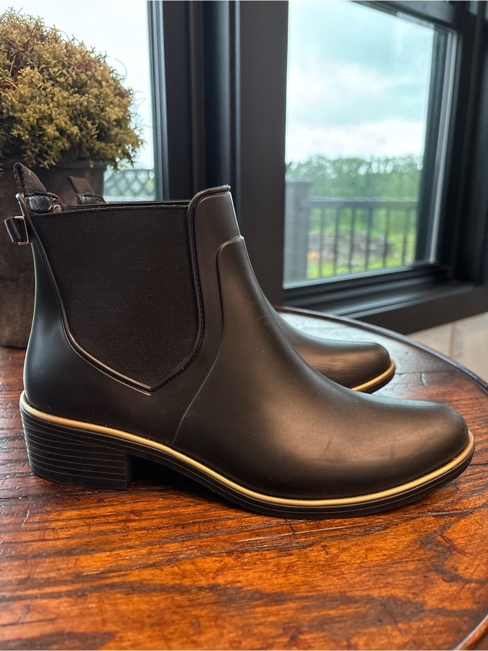 Kate Spade New York SEDGEWICK Black Rubber Rain Boots,Feminine,Chelsea Ankle, 8